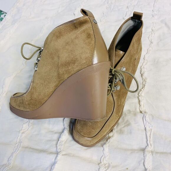 Calvin Klein (8) Penelope Wedge Booties Womens Tan Suede Lace-Up Ankle - Picture 2 of 9
